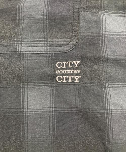 city country city（シティーカントリーシティー）CITY COUNTRY CITY (シティーカントリーシティー) TASLAN NYLON CHECK SHIRT グレー サイズ:SIZE Mの古着・服飾アイテム