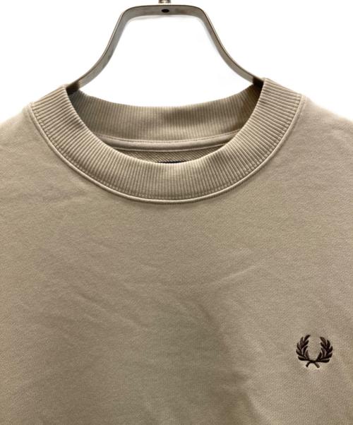 FRED PERRY（フレッドペリー）FRED PERRY (フレッドペリー) クルーネックスウェット ベージュ サイズ:Mの古着・服飾アイテム