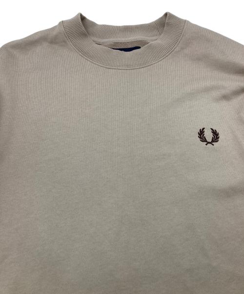 FRED PERRY（フレッドペリー）FRED PERRY (フレッドペリー) クルーネックスウェット ベージュ サイズ:Mの古着・服飾アイテム
