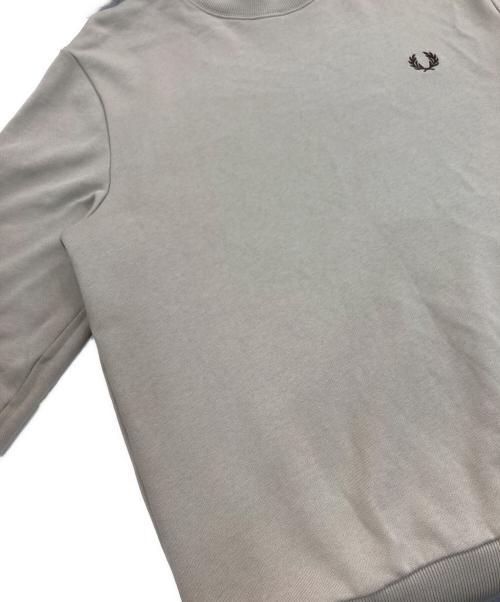 FRED PERRY（フレッドペリー）FRED PERRY (フレッドペリー) クルーネックスウェット ベージュ サイズ:Mの古着・服飾アイテム