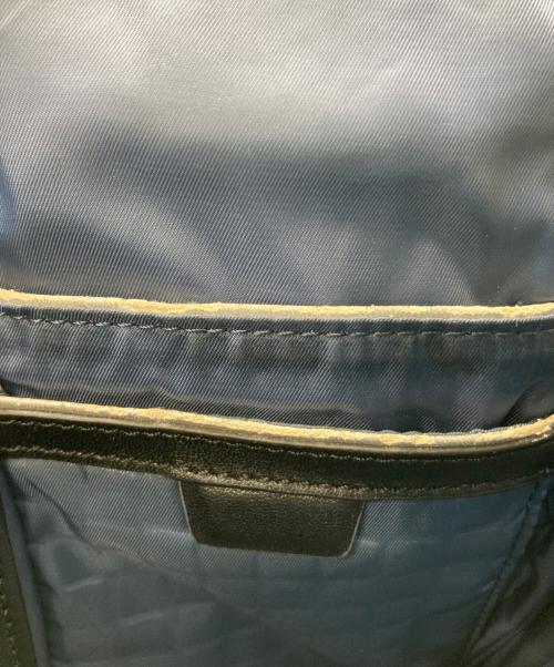 TUMI（トゥミ）TUMI (トゥミ) ARRIVE McCarren Zip Top Crossbody アリーヴェ マッカラン ジップ トップ クロスボディ バッグ ブラックの古着・服飾アイテム