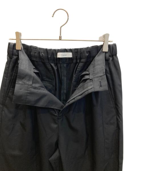 cornier（コルニエ）cornier (コルニエ) Super130's WORSTED WOOL TROPICAL 2-TUCK EASY PANTS ブラック サイズ:XLの古着・服飾アイテム