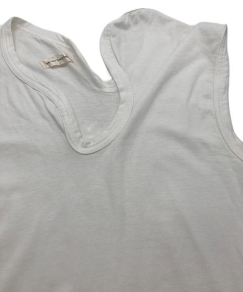 COMME des GARCONS（コムデギャルソン）COMME des GARCONS (コムデギャルソン) 変形ネック ノースリーブカットソー ホワイト サイズ:記載なしの古着・服飾アイテム