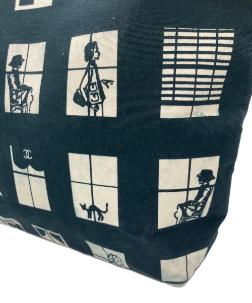 CHANEL（シャネル）CHANEL (シャネル) ウィンドウズライン キャンバス トートバッグ ブラック×ホワイト サイズ:下記参照の古着・服飾アイテム