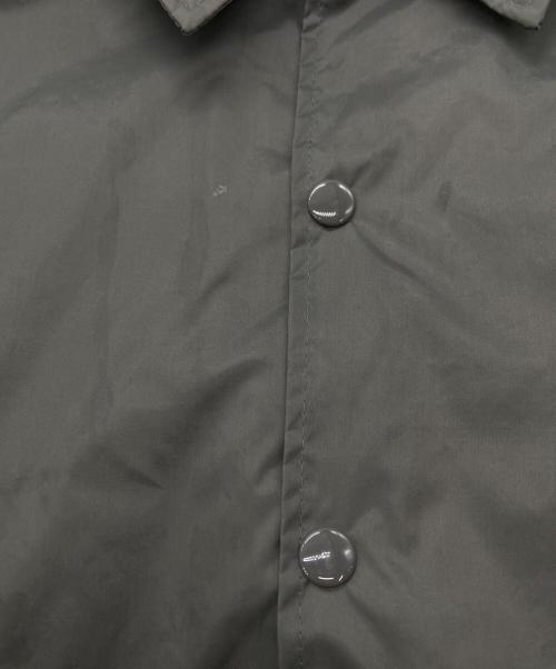 GOOD DESIGN SHOP COMME des GARCONS（グッドデザインショップ コムデギャルソン）GOOD DESIGN SHOP COMME des GARCONS (グッドデザインショップ コムデギャルソン) バックプリントコーチジャケット グレー サイズ:SIZE Lの古着・服飾アイテム