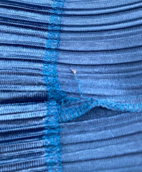 PLEATS PLEASE（プリーツプリーズ）PLEATS PLEASE (プリーツプリーズ) ノースリーブ プリーツ ワンピース ブルー サイズ:SIZE 3の古着・服飾アイテム