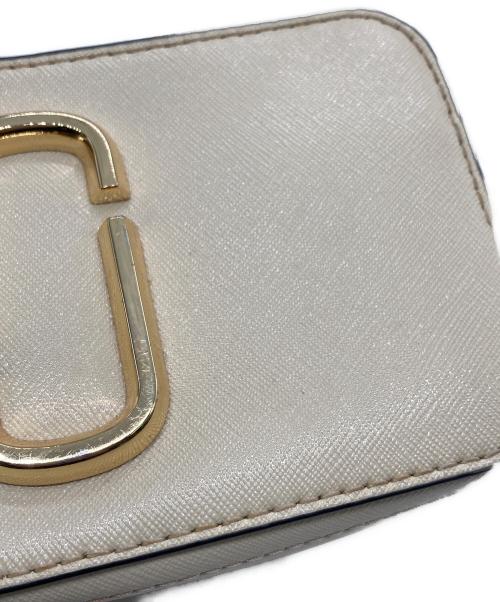 MARC JACOBS（マークジェイコブス）MARC JACOBS (マークジェイコブス) ザ スナップショット ベージュ サイズ:下記参照の古着・服飾アイテム