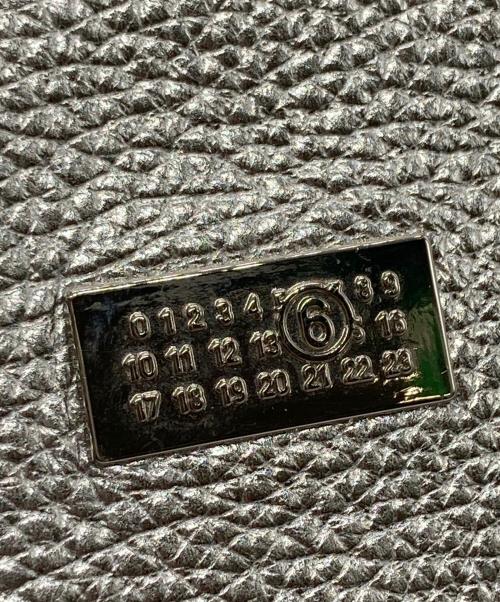 MM6 Maison Margiela（エムエムシックスメゾンマルジェラ）MM6 Maison Margiela (エムエムシックスメゾンマルジェラ) NUMERIC KEYRING POUCH シルバーの古着・服飾アイテム