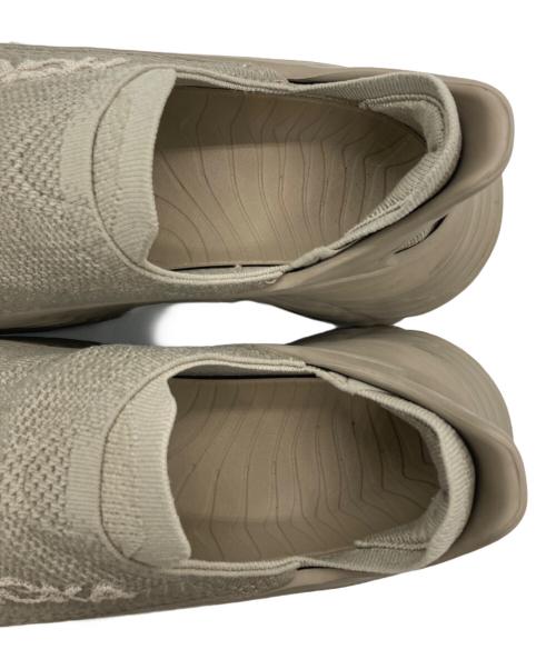 HOKAONEONE（ホカオネオネ）HOKAONEONE (ホカオネオネ) RESTORE TC ベージュ サイズ:SIZE 25cmの古着・服飾アイテム