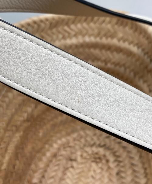 LOEWE（ロエベ）LOEWE (ロエベ) バスケットバッグ スモール ベージュ×ホワイト サイズ:下記参照の古着・服飾アイテム