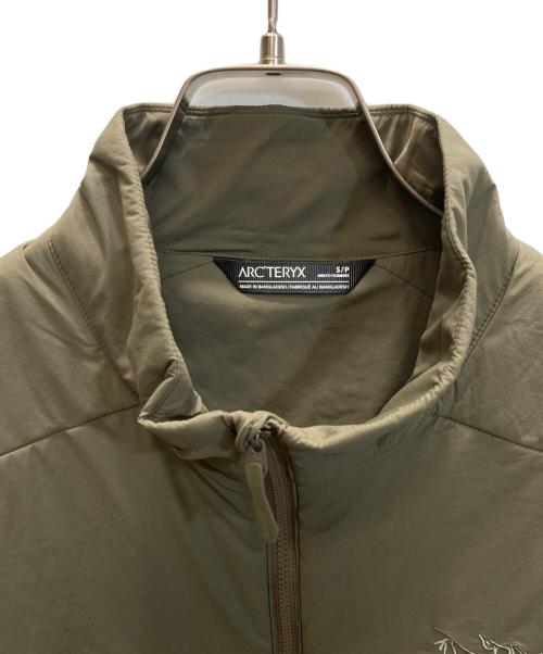 ARC'TERYX（アークテリクス）ARC'TERYX (アークテリクス) Atom Vest オリーブ サイズ:SIZE Sの古着・服飾アイテム