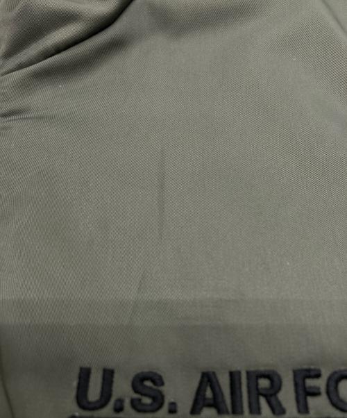 AVIREX（アヴィレックス）AVIREX (アヴィレックス) ステンシルジャケット HAT IN THE RING 中綿ジャケット グリーン サイズ: Lの古着・服飾アイテム