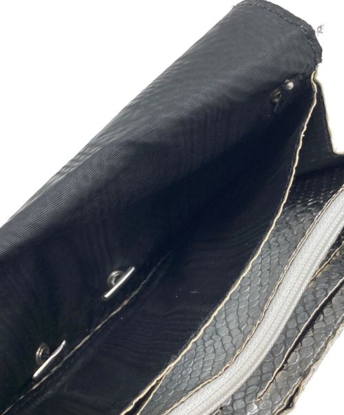 MM6 Maison Margiela（エムエムシックスメゾンマルジェラ）MM6 Maison Margiela (エムエムシックス メゾンマルジェラ) パイソン柄長財布 グレーの古着・服飾アイテム