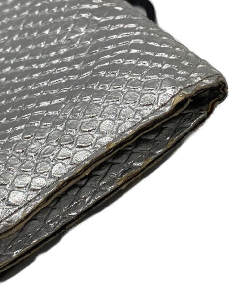 MM6 Maison Margiela（エムエムシックスメゾンマルジェラ）MM6 Maison Margiela (エムエムシックス メゾンマルジェラ) パイソン柄長財布 グレーの古着・服飾アイテム