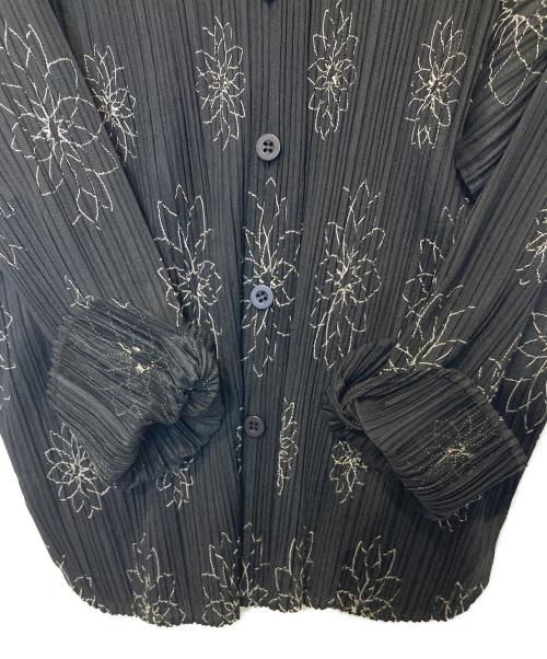 PLEATS PLEASE（プリーツプリーズ）PLEATS PLEASE (プリーツプリーズ) フラワーステッチプリーツシャツ ブラック サイズ:3の古着・服飾アイテム