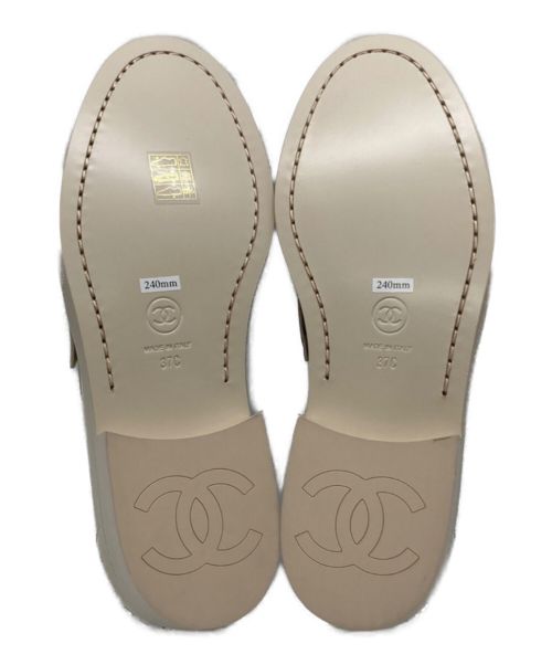 CHANEL（シャネル）CHANEL (シャネル) バックロゴローファー アイボリー サイズ:37Cの古着・服飾アイテム