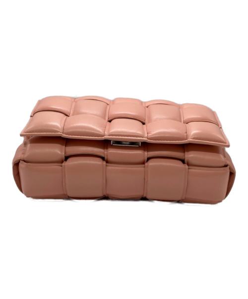 BOTTEGA VENETA（ボッテガベネタ）BOTTEGA VENETA (ボッテガベネタ) PADDED CASSETTE / パデットカセット PEACHYの古着・服飾アイテム