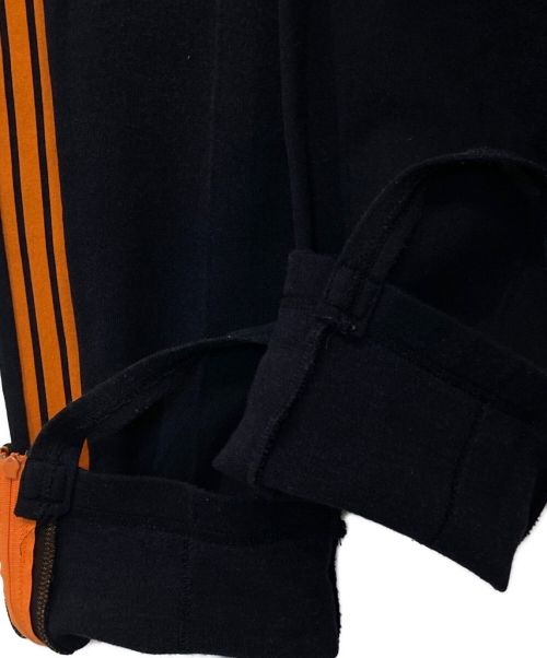 adidas（アディダス）adidas (アディダス) トラックパンツ ブラック×オレンジ サイズ:4の古着・服飾アイテム
