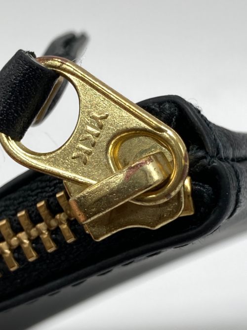 COMME des GARCONS（コムデギャルソン）COMME des GARCONS (コムデギャルソン) Classic Leather L字型ZIP財布 ブラックの古着・服飾アイテム