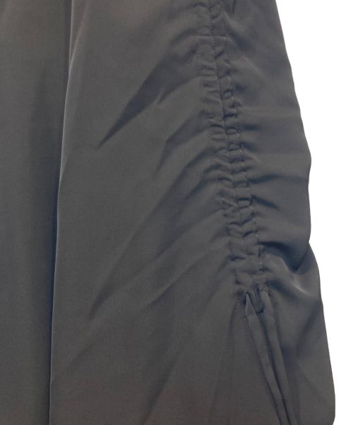 UN3D.（アンスリード）UN3D. (アンスリード) ギャザーキャミワンピース ブラック サイズ:38の古着・服飾アイテム