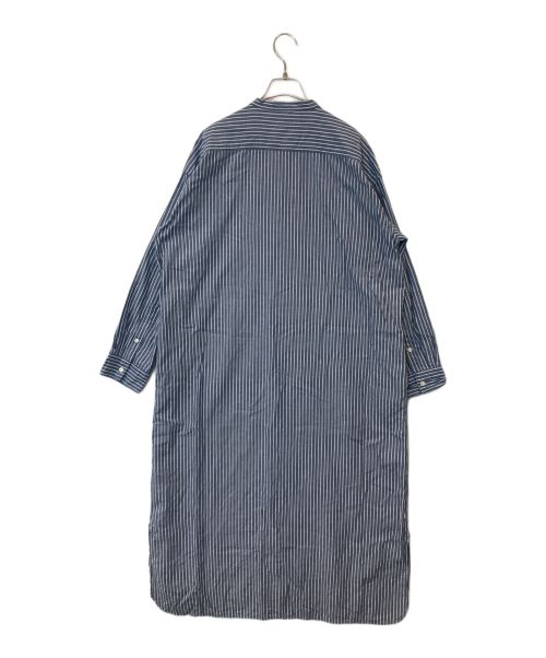 ARMEN（アーメン）ARMEN (アーメン) UTILITY BAND COLLAR LONG OP STRIPE ブルー×ホワイト サイズ:3の古着・服飾アイテム