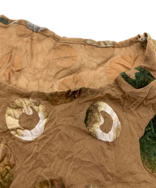 ISSEY MIYAKE（イッセイミヤケ）ISSEY MIYAKE (イッセイミヤケ) ワッシャー加工ベロア総柄カットソー ブラウン サイズ:2の古着・服飾アイテム