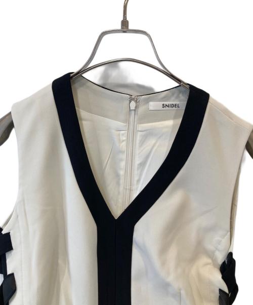 Snidel（スナイデル）Snidel (スナイデル) サイドプリーツバイカラーワンピ SWFO242068 アイボリー サイズ:1の古着・服飾アイテム