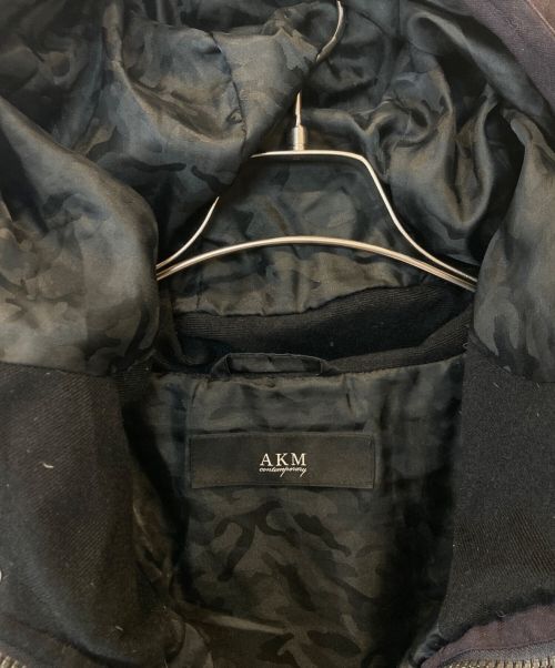 AKM（エーケーエム）AKM (エーケーエム) 裏地 迷彩 ダウンジャケット パープル サイズ:Lの古着・服飾アイテム