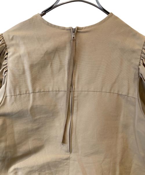 #Newans（ハッシュニュアンス）#Newans (ハッシュニュアンス) パフスリーブAラインブラウス　BLNESM0401 ベージュ サイズ:1の古着・服飾アイテム