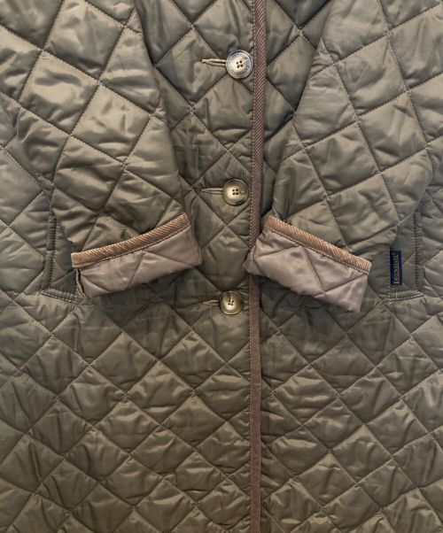 LAVENHAM（ラベンハム）LAVENHAM (ラベンハム) ラウンド ノーカラーキルティングロングコート ブラウン サイズ:36の古着・服飾アイテム