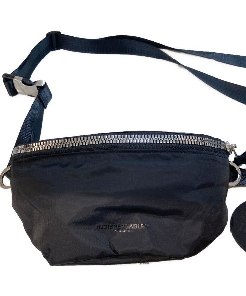 INDISPENSABLE（インディスペンサブル）INDISPENSABLE (インディスペンサブル) nouer (ヌエール) ナイロンボディーバッグ ブラックの古着・服飾アイテム