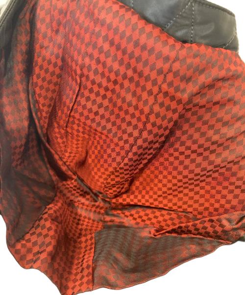 R.J.B（アールジェイビー）R.J.B (アールジェイビー) レザーフーデットキルティングジャケット ブラック サイズ:36の古着・服飾アイテム