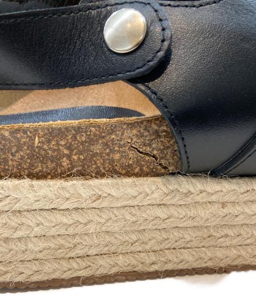 J.W.ANDERSON（ジェイダブリューアンダーソン）J.W.ANDERSON (ジェイダブリューアンダーソン) Chain プラットフォーム サンダル ベージュ サイズ:不明の古着・服飾アイテム