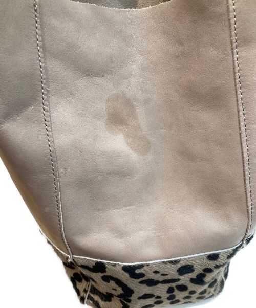 GIANNI CHIARINI（ジャンニ キアリーニ）GIANNI CHIARINI (ジャンニ キアリーニ) レザーレオパードトートバッグ ベージュの古着・服飾アイテム