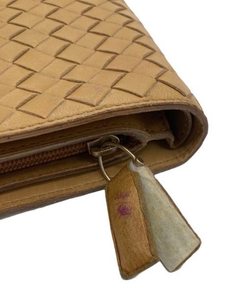 BOTTEGA VENETA（ボッテガベネタ）BOTTEGA VENETA (ボッテガベネタ) 2つ折り財布 3250012518SSH ベージュの古着・服飾アイテム