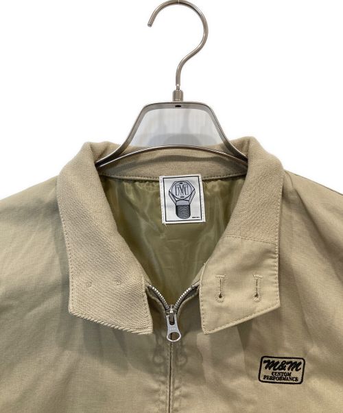 m&m custom performance（エムアンドエム カスタムパフォーマンス）m&m custom performance (エムアンドエム カスタムパフォーマンス) スイングトップ ベージュ サイズ:Mの古着・服飾アイテム