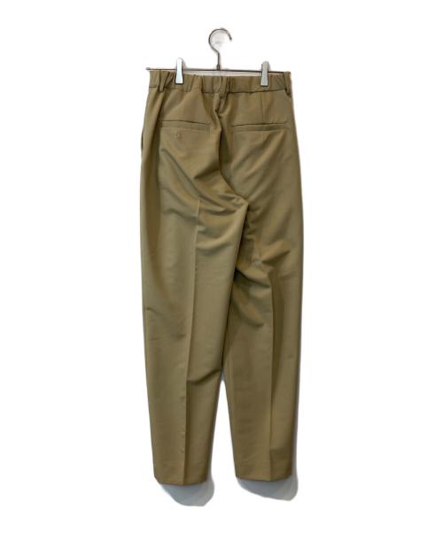 MANOF（マノフ）MANOF (マノフ) COCOON TUCK TAPERED PANTS 83110-7162 ベージュ サイズ:Mの古着・服飾アイテム