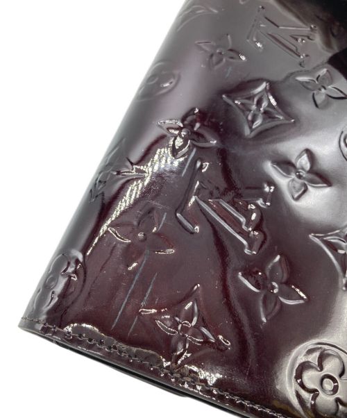 LOUIS VUITTON（ルイ ヴィトン）LOUIS VUITTON (ルイ ヴィトン) ヴェルニ長財布 M93524 アマラントの古着・服飾アイテム