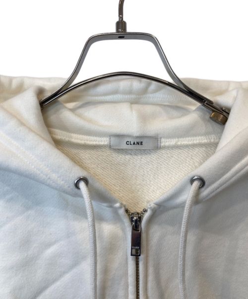 CLANE（クラネ）CLANE (クラネ) SLIT SLEEVE COMPACT ZIP UP HOODIE パーカ ホワイト サイズ:2の古着・服飾アイテム