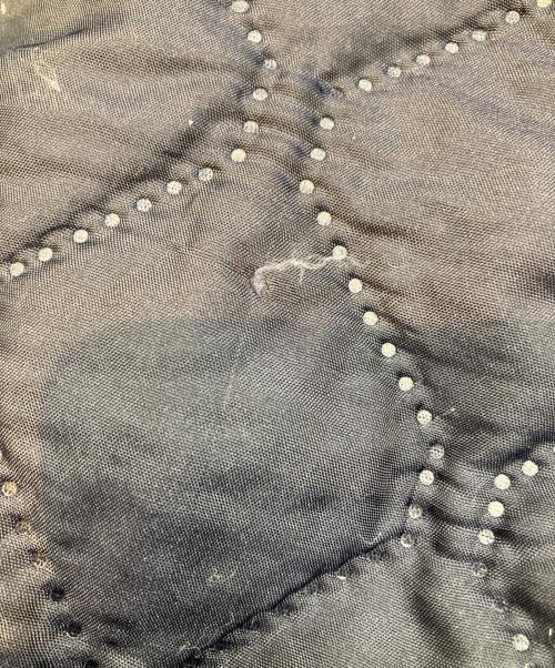 ARMEN（アーメン）ARMEN (アーメン) NYLON QUILT REVERSIBLE HOODED VEST キルティングベスト ネイビーの古着・服飾アイテム