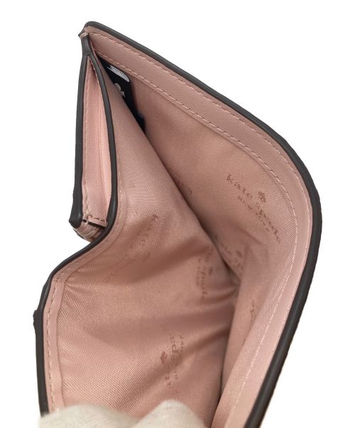 Kate Spade（ケイトスペード）Kate Spade (ケイトスペード) フィービー ターンロック ミディアム ウォレット KF534 ベージュの古着・服飾アイテム