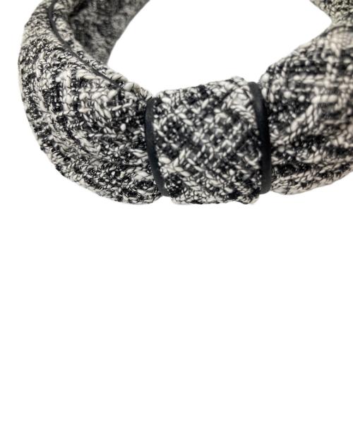 ALEXANDRE de Paris（アレクサンドルドゥパリ）ALEXANDRE de Paris (アレクサンドルドゥパリ) カチューシャ ブラック×ホワイト サイズ:不明の古着・服飾アイテム