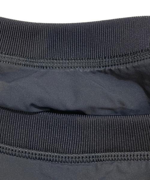 on（オン）On (オン) Studio Pullover 1UD10010553 スウェット ブラック サイズ:Mの古着・服飾アイテム