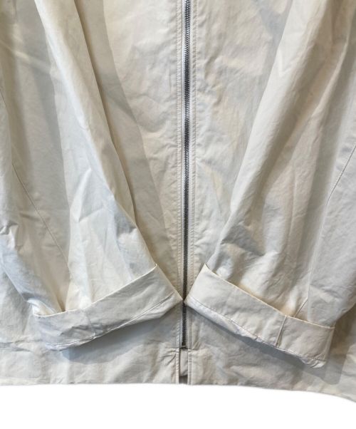 ATON（エイトン）ATON (エイトン) NIDOM WEATHER ZIP-UP JACKET　ジップアップジャケット　	7031994　 ホワイト サイズ:6の古着・服飾アイテム