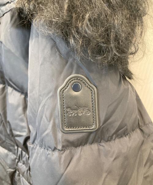 COACH（コーチ）COACH (コーチ) ダウンコート　ファーコート　F57028 ブラック サイズ:Mの古着・服飾アイテム
