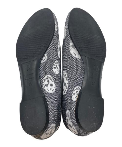 ALEXANDER McQUEEN（アレキサンダーマックイーン）ALEXANDER McQUEEN (アレキサンダーマックイーン) フラットシューズ グレー サイズ:35の古着・服飾アイテム