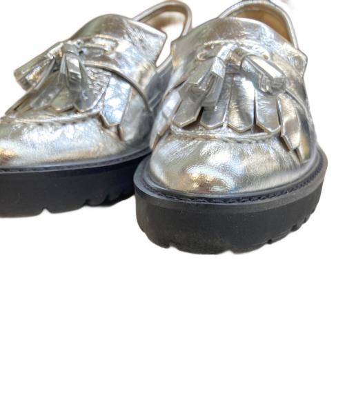 DIANA（ダイアナ）DIANA (ダイアナ) タッセルローファー　WD43331 シルバー サイズ:24.5cmの古着・服飾アイテム