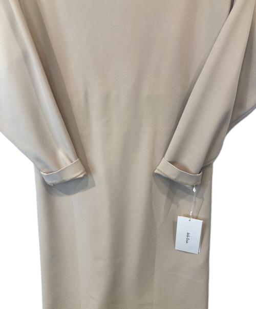 Mila Owen（ミラオーウェン）Mila Owen (ミラオーウェン) 袖ボリューム後ブラウジングストレートワンピース　09WFO244004 アイボリー サイズ:SIZE 0 未使用品の古着・服飾アイテム