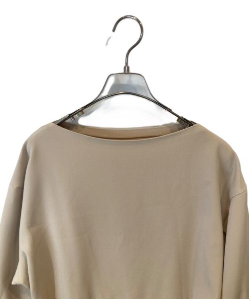 Mila Owen（ミラオーウェン）Mila Owen (ミラオーウェン) 袖ボリューム後ブラウジングストレートワンピース　09WFO244004 アイボリー サイズ:SIZE 0 未使用品の古着・服飾アイテム