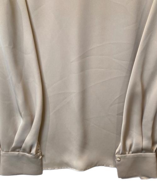 ANAYI（アナイ）ANAYI (アナイ) ダブルサテンクルーブラウス ベージュ サイズ:38の古着・服飾アイテム